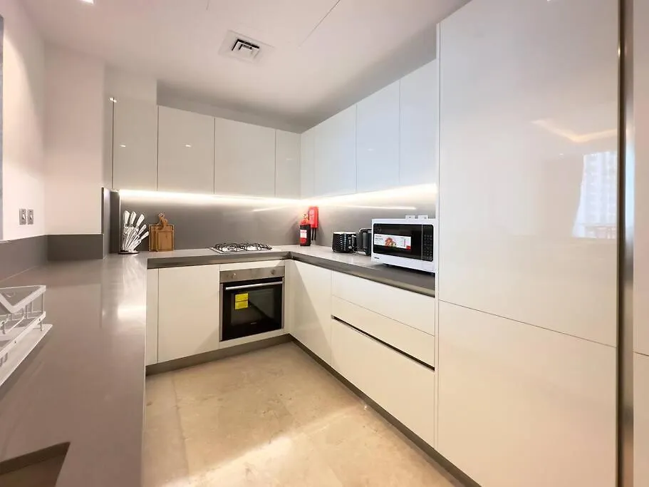 Dar Vacation - Luxury 2Br Apartment - Skyline View Near Burj Khalifa Dubai 0*,  United Arab Emirates
